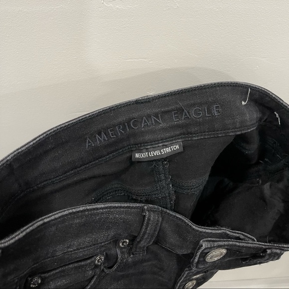 American Eagle Next Level Stretch Midi Denim Shorts Raw Hem Washed Black Size 0 - Picture 5 of 7